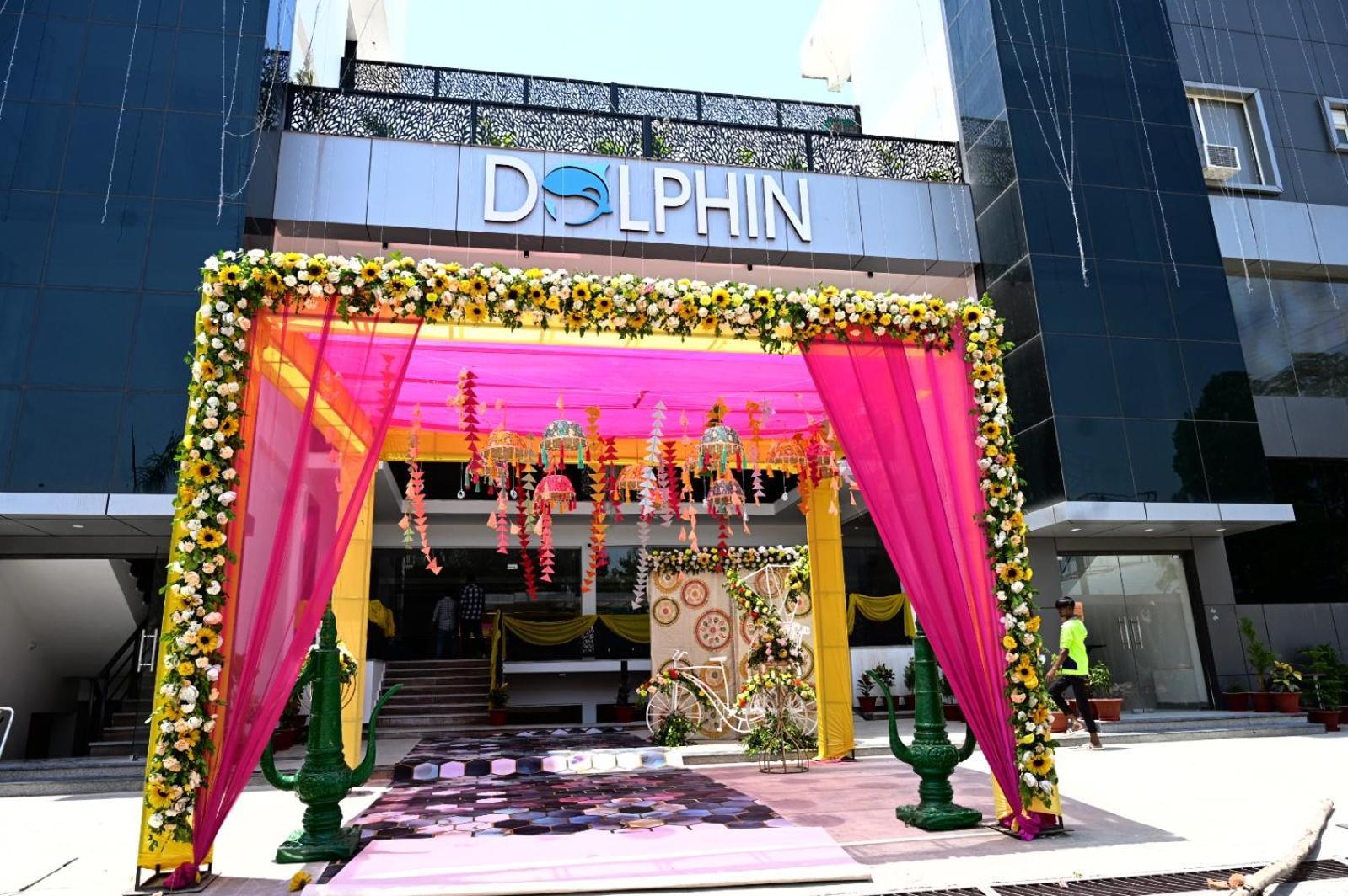 Готель Dolphin Club Chinhat Екстер'єр фото